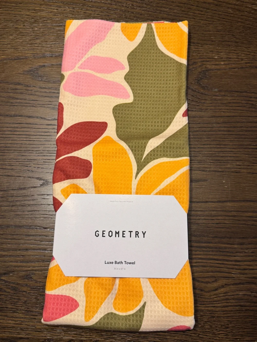 NEW Geometry Luxe Bath Towel in Blooming Tan Flowers Lightweight Oversized